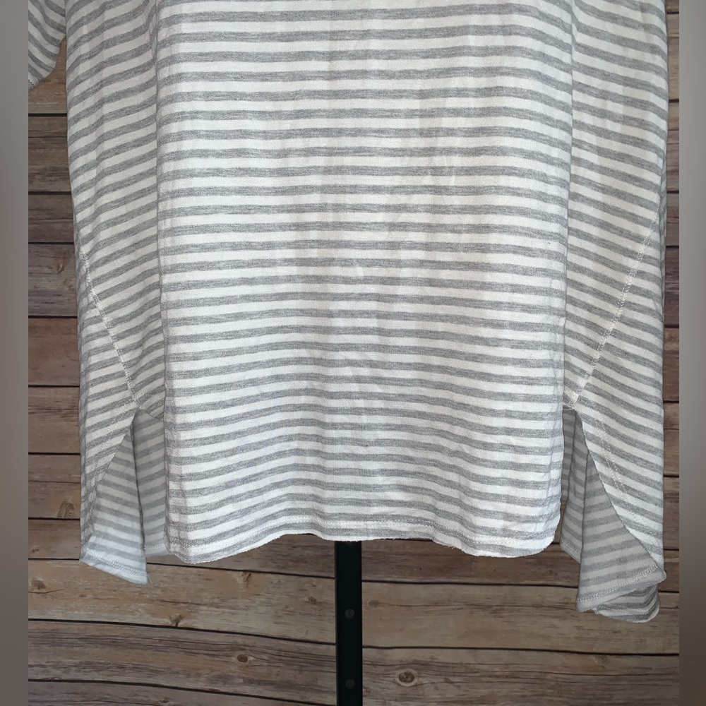 Botanique Gray Textured Top - Size 1X - Picture 5 of 9